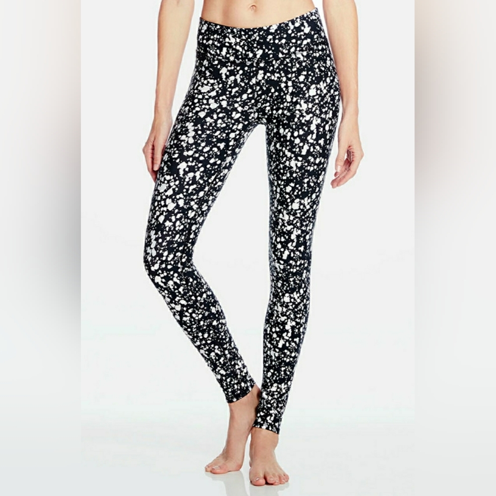 Fabletics Black & White Paint Splatter High-Waisted Mesh Pocket Leggings Size M